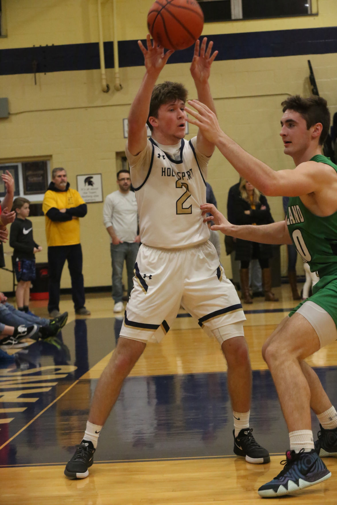 Holy Spirit Mainalnd boys basketball